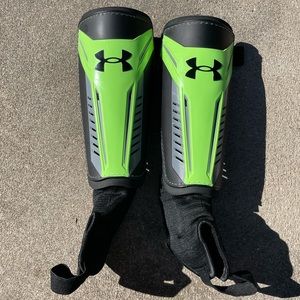Under Armour Challenge Shin Guards Large Soccer Black Bright Green